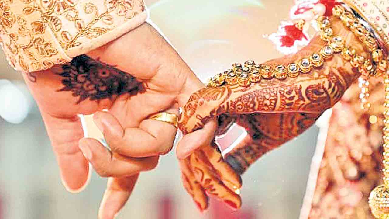 Kalyana Lakshmi | కల్యాణలక్ష్మి తులం బంగారం తరుగు!.. బడ్జెట్‌లో కానరాని కేటాయింపులు