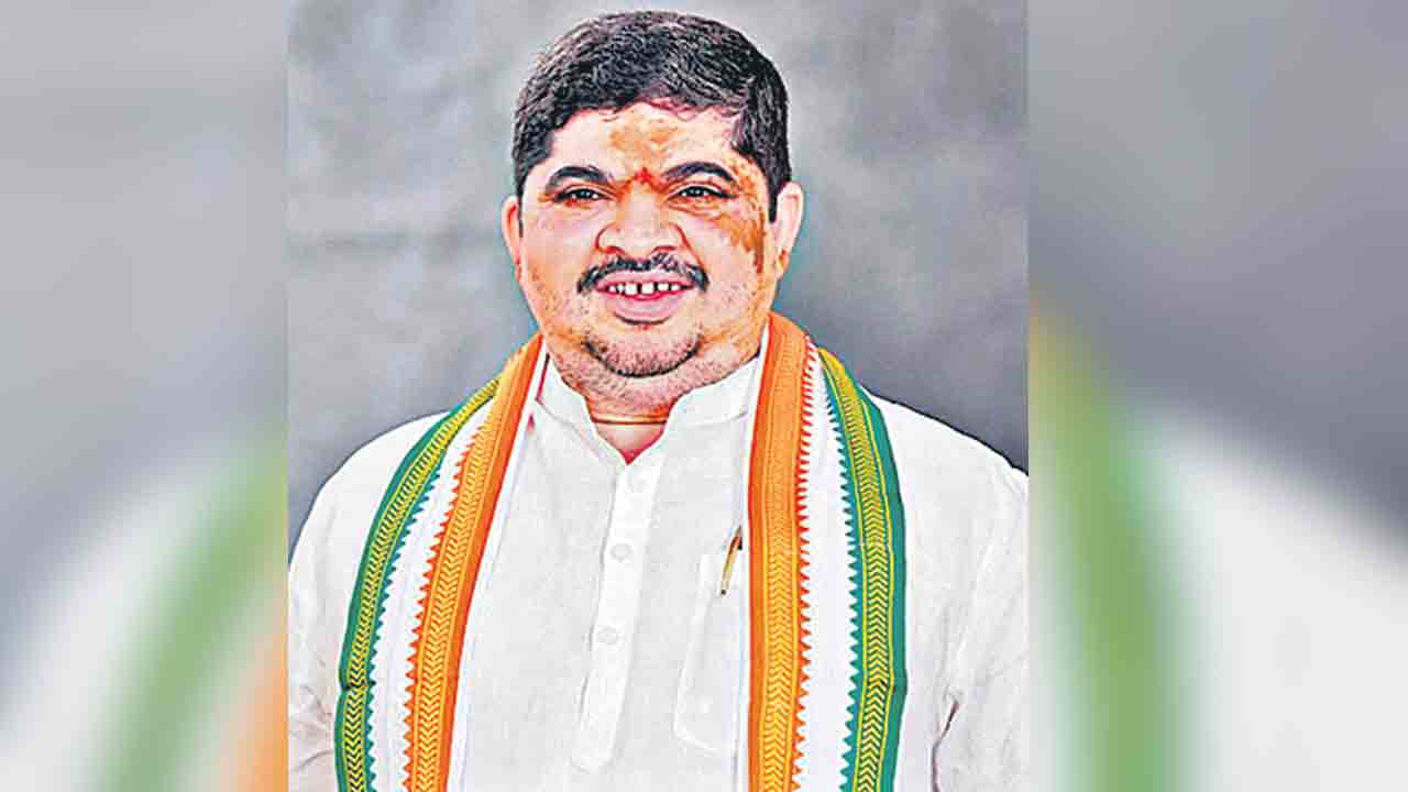 సలహాలిస్తే తీసుకుంటం