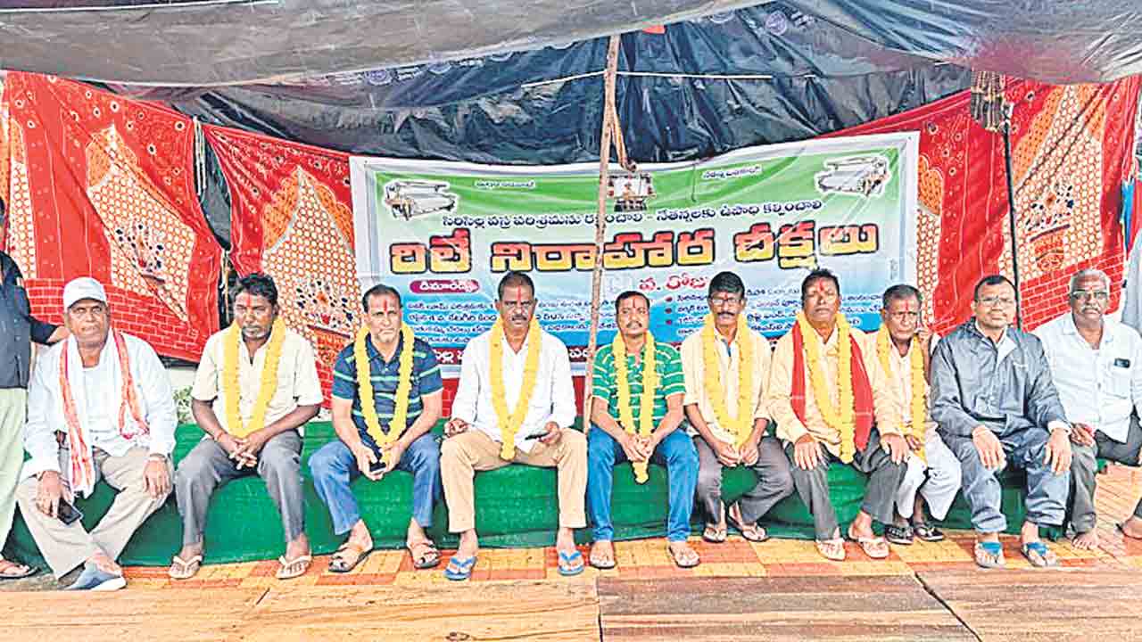 ఆరో రోజుకు చేరిన నేతన్నల దీక్షలు