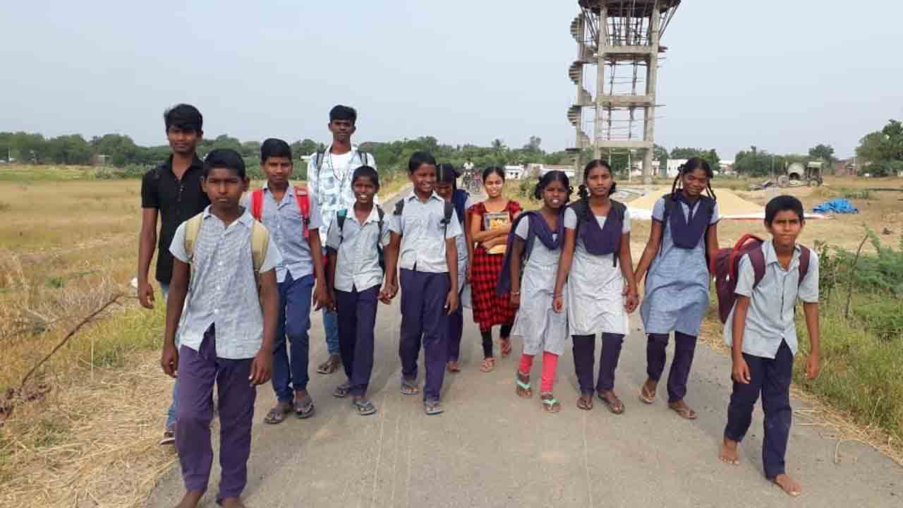 నడకయాతన..