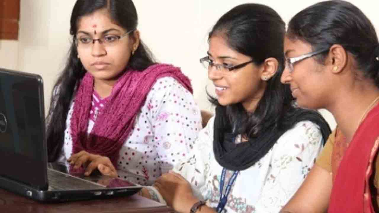 దరఖాస్తు చేయకున్నా కౌన్సెలింగ్‌లో పేరు