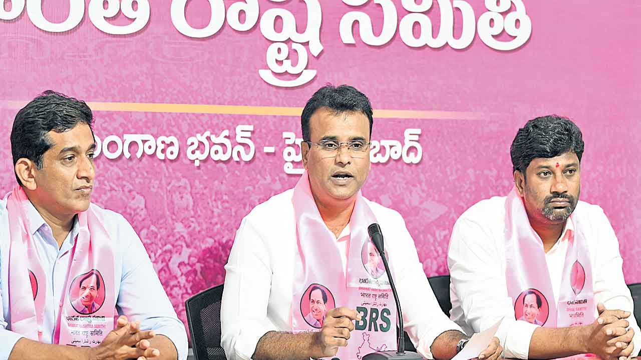 స్థానిక సంస్థల నిర్వీర్యానికే హైడ్రా