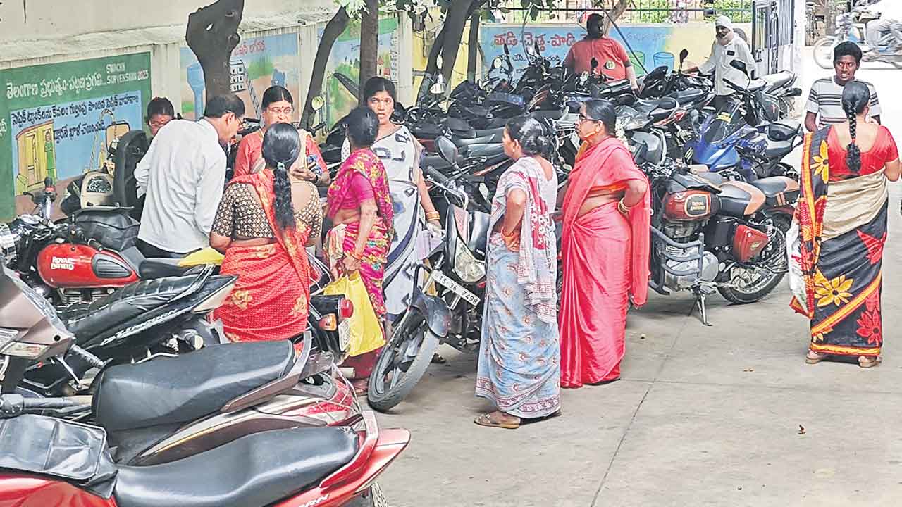 పథకాలకు పరేషాన్‌..!