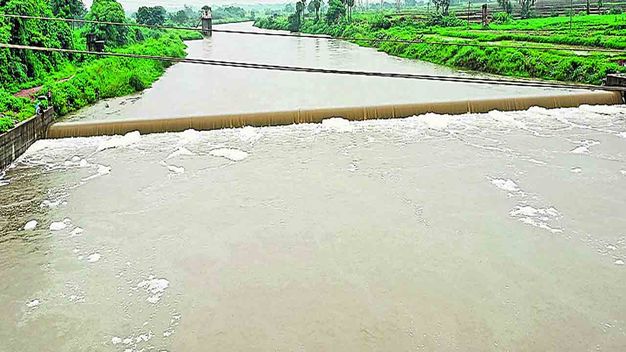 పోటెత్తిన వరద