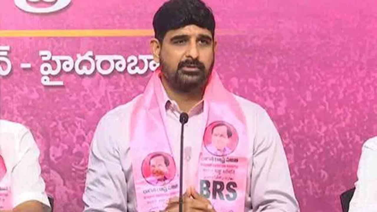 ఎమ్మెల్యేల ఫిరాయింపుపై విచారణ 18కి వాయిదా