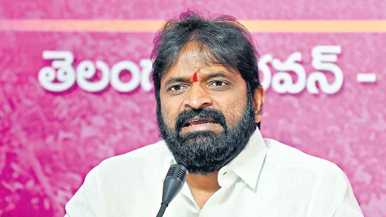 గౌడల హామీలపై స్పందనేది?