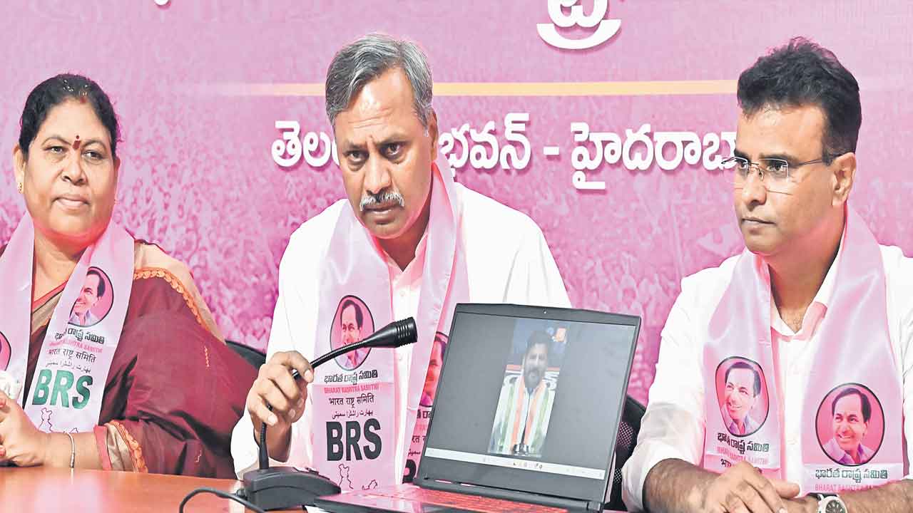 Palla Rajeshwar Reddy | లక్ష రుణమాఫీ కానోళ్లు లక్షల్లోనే.. కాంగ్రెస్‌ అబద్ధాలకు గోబెల్స్‌ ఆత్మహత్య చేసుకునేటోడు!: ఎమ్మెల్యే పల్లా 