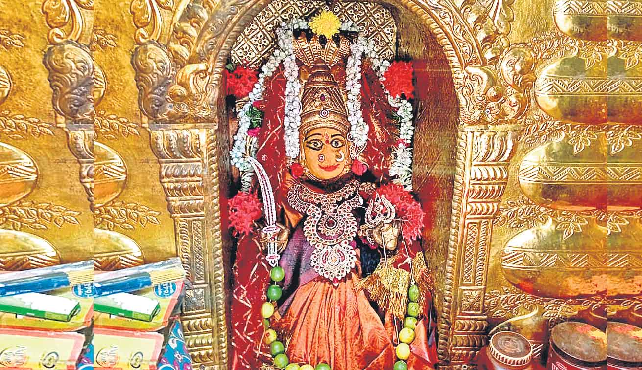 గోల్కొండలో మందకొడిగా బోనాల ఏర్పాట్లు