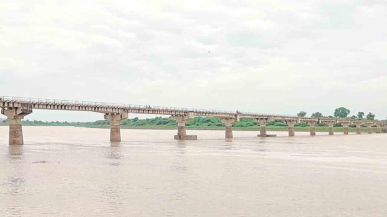 జిల్లాలో ముసురేసిన వాన