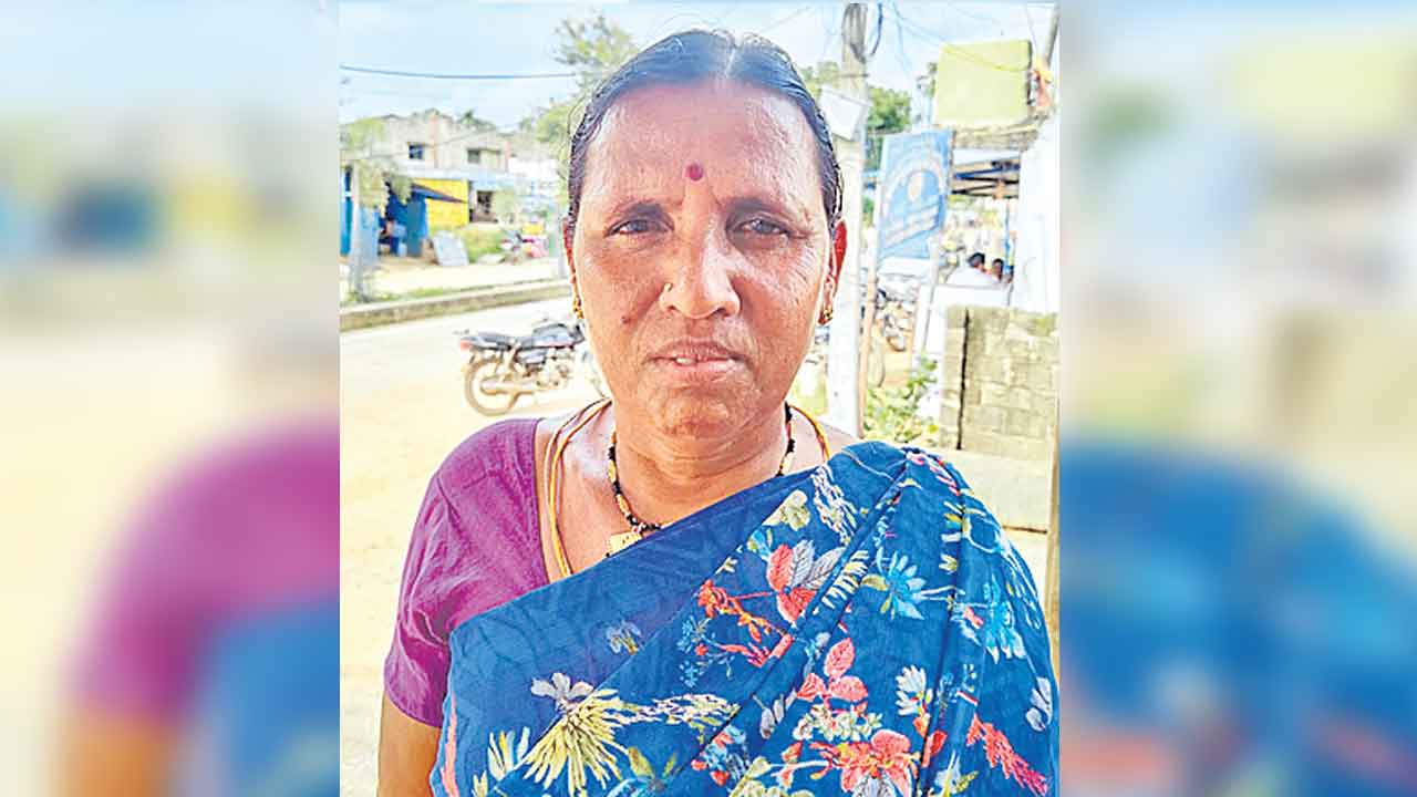 ఒకరి ఆధార్‌.. మరొకరికి రుణం