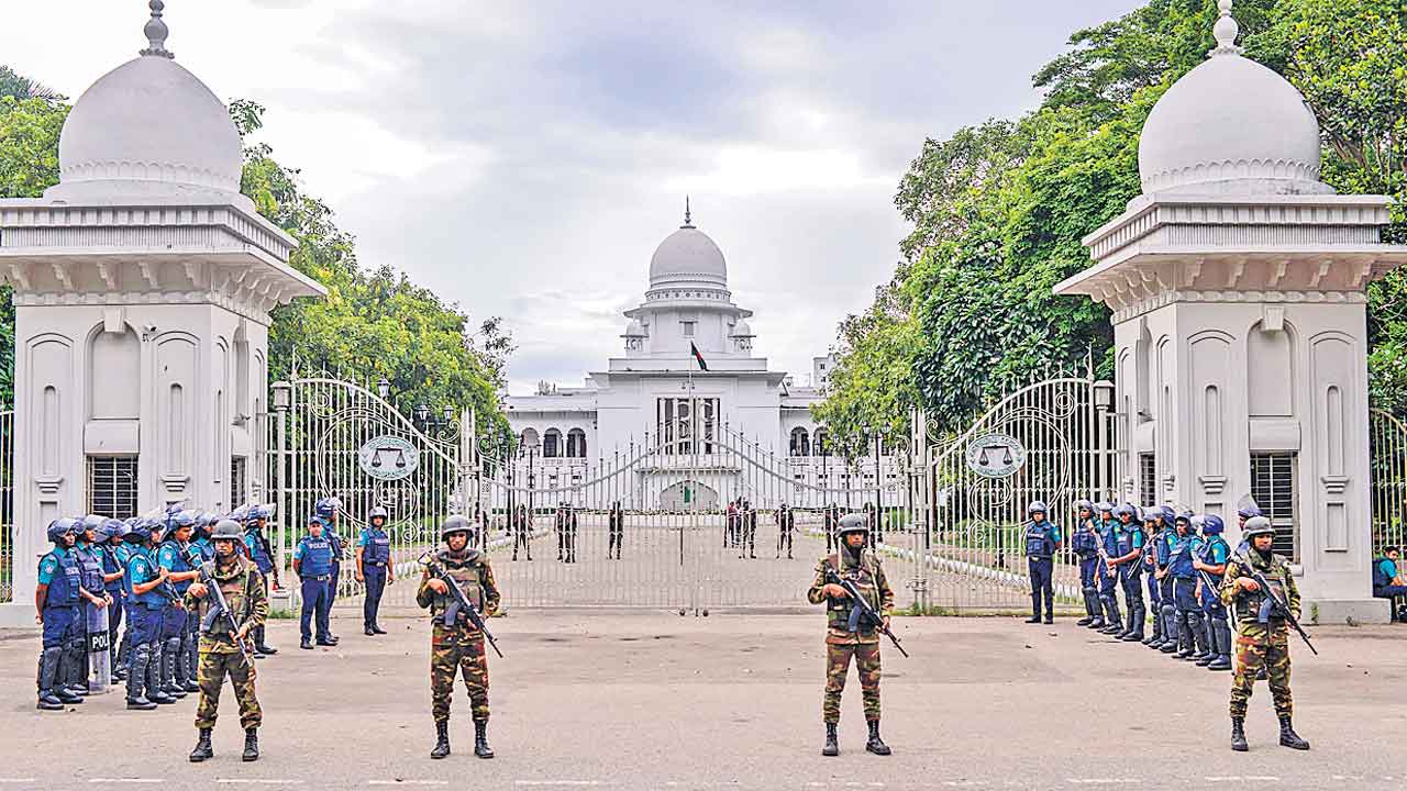 Bangladesh | రిజర్వేషన్ల కోటా తగ్గించండి.. బంగ్లా సర్కారును ఆదేశించిన సుప్రీంకోర్టు తీర్పు