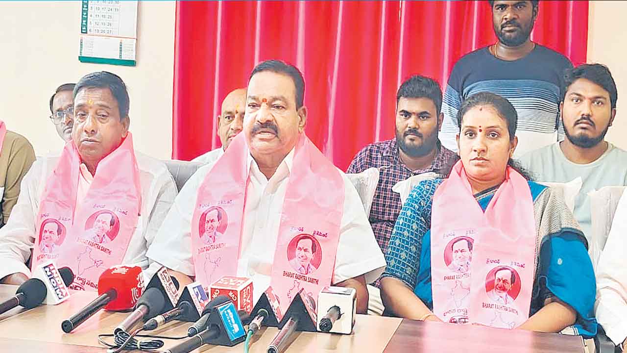 ప్రజా పాలన గాలికి..