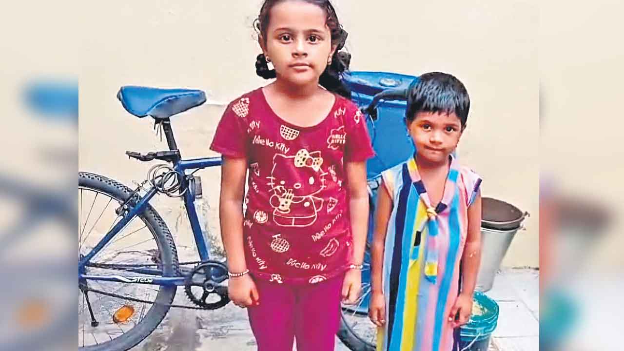 అనుమానంతో భార్య, కూతురు హత్య