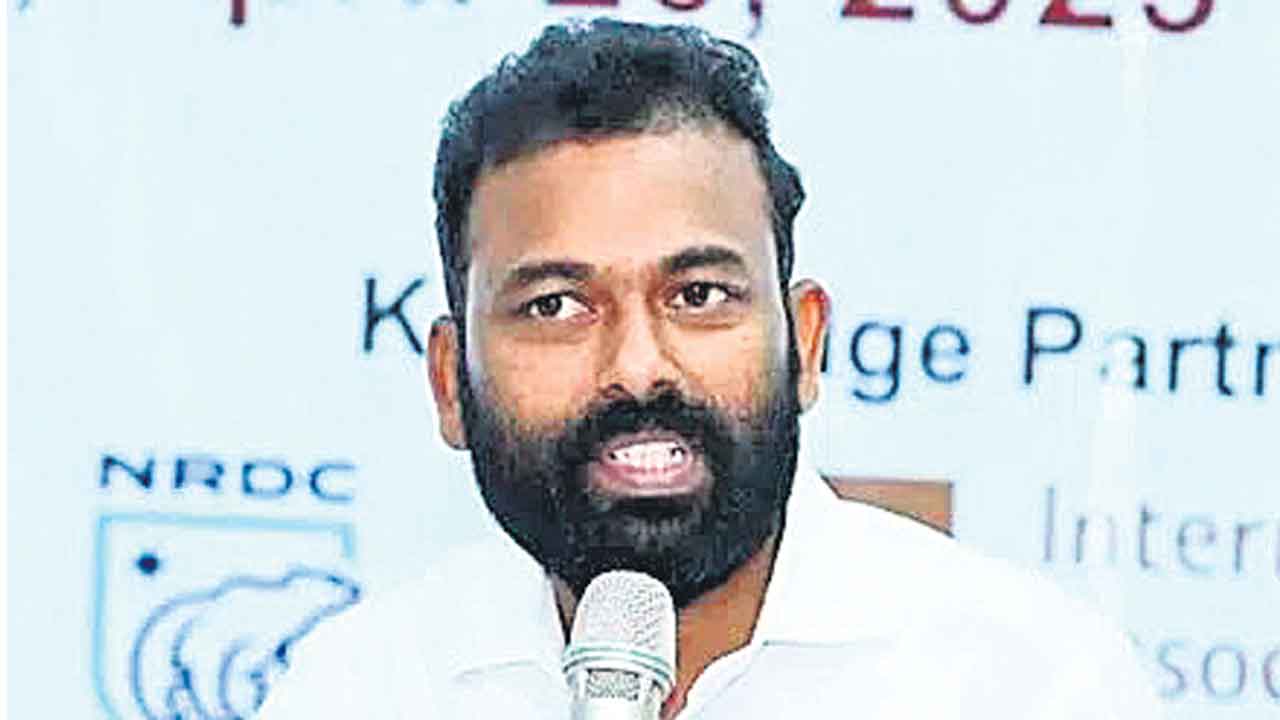 పాత తేదీతో ఉత్తర్వులా?