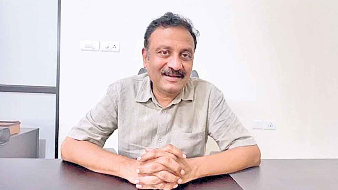 అధికారులూ.. లంచాలు మానండి