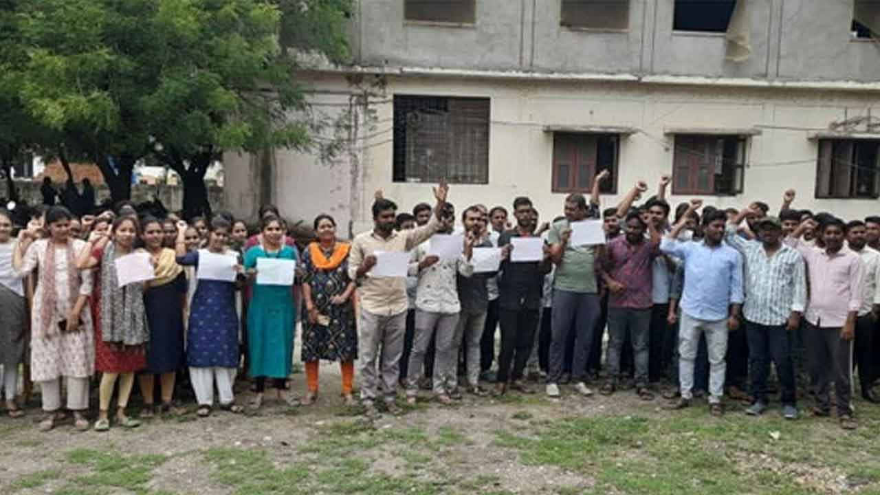 DSC | సీఎం సార్‌.. మా గోడు వినండి.. సామాజిక మాధ్యమాల్లో నిరుద్యోగుల ఆవేదన