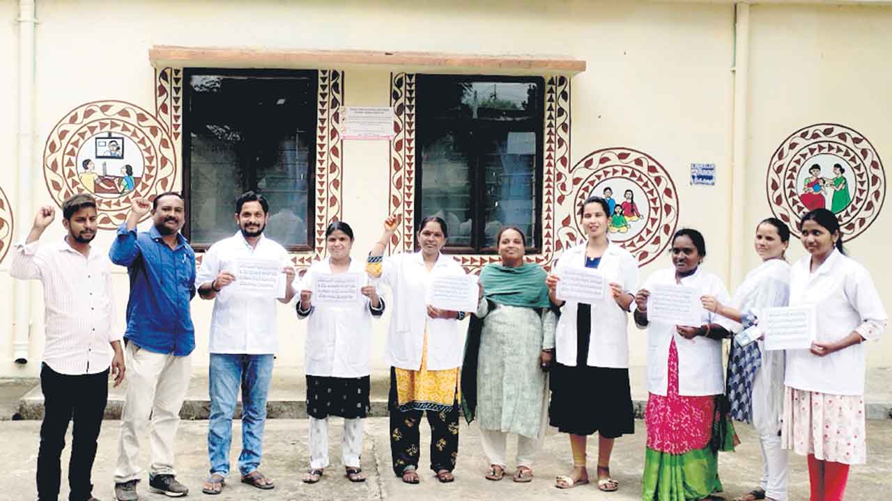 నిధులు విడుదల చేయాలి..
