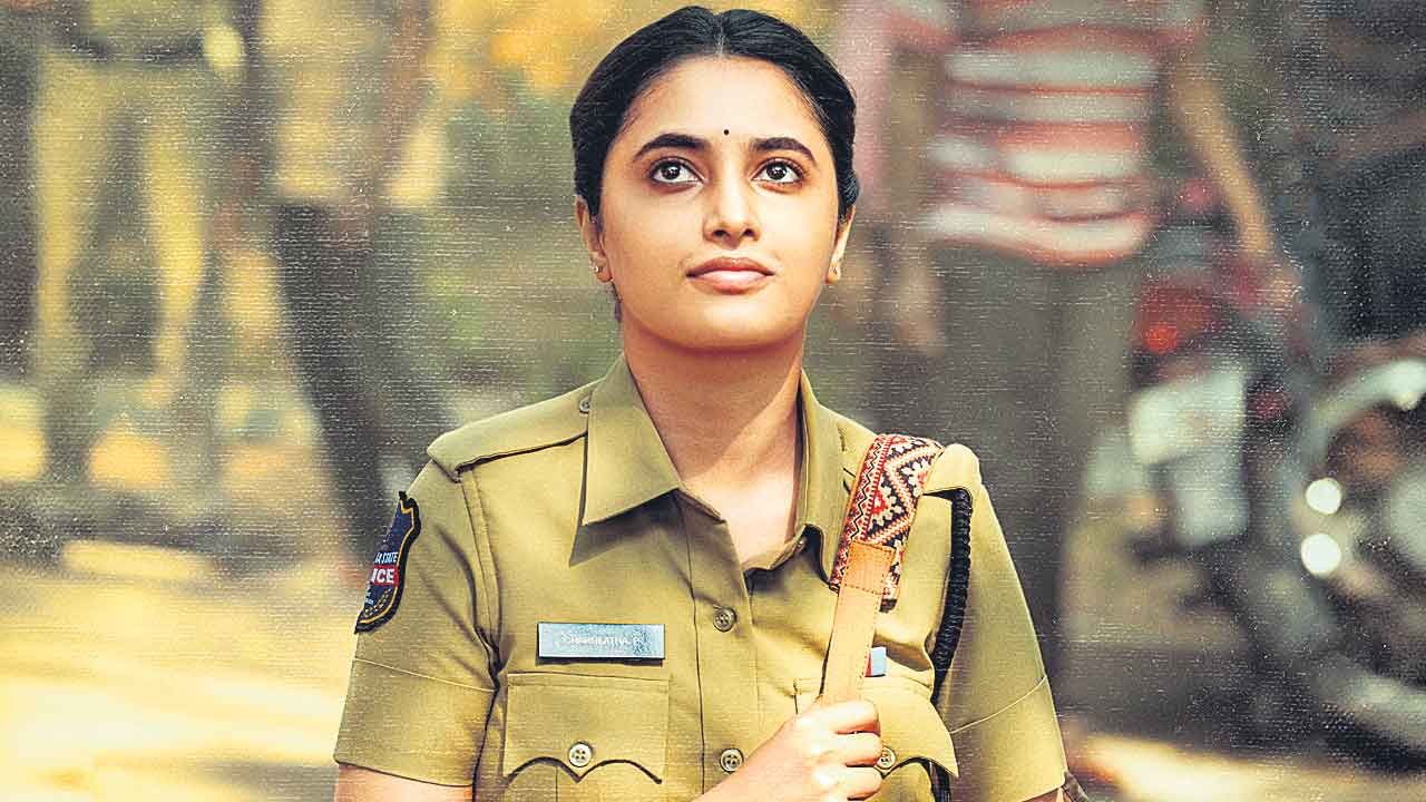 Priyanka Arul Mohan | ఇన్నోసెంట్‌ పోలీస్‌ చారులతగా నాని హీరోయిన్‌