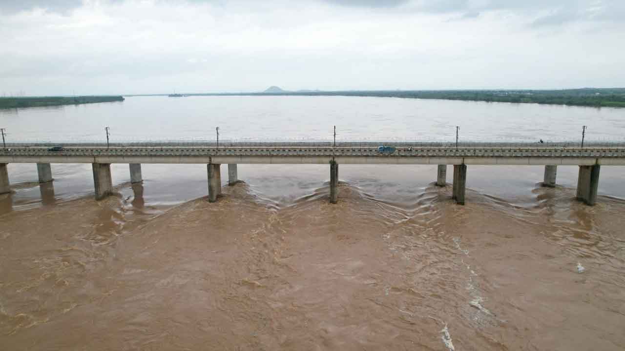 శాంతించిన గోదావరి