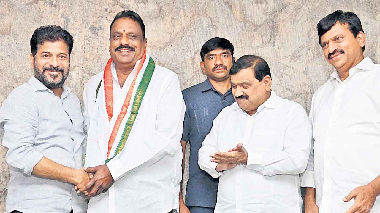 కాంగ్రెస్‌లో చేరిన ప్రకాశ్‌గౌడ్‌