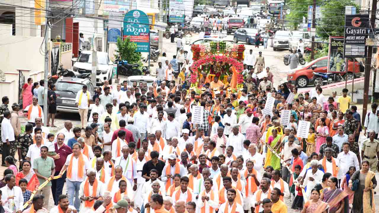 మార్మోగిన జగన్నాథుడి రథయాత్ర