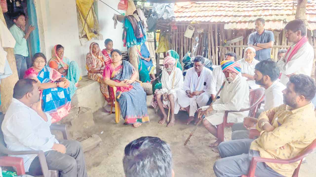 యాదవ్‌రావ్‌ కుటుంబాన్ని ఆదుకుంటాం