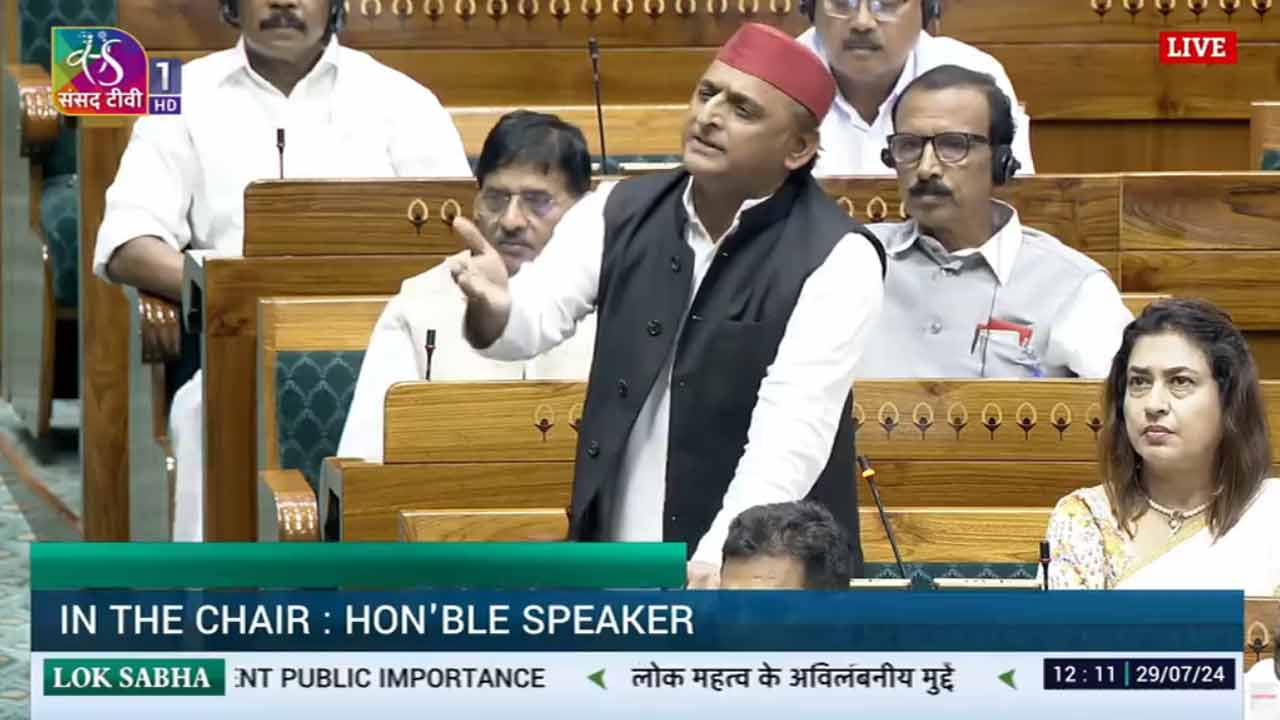 Akhilesh Yadav | కేంద్ర సర్కారు ఢిల్లీలో బుల్డోజర్‌లను నడుపుద్దా లేదా..? : అఖిలేష్‌ యాదవ్‌