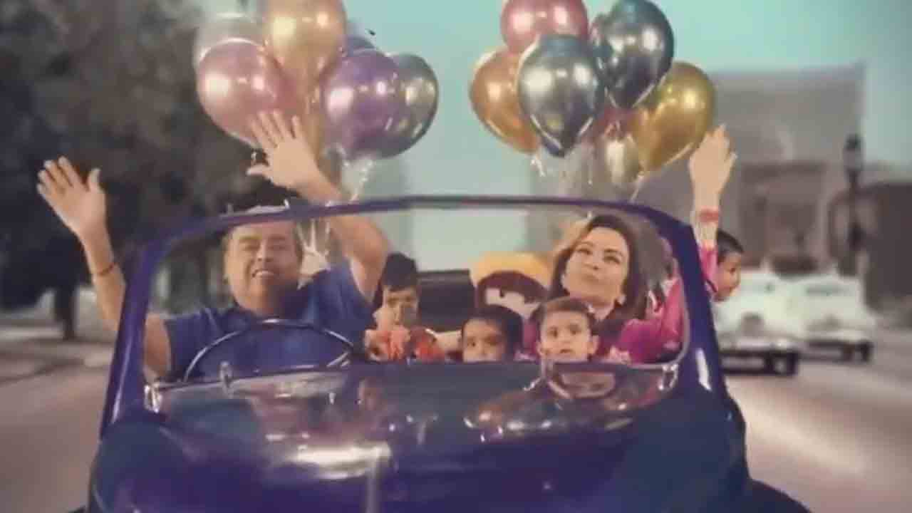 Anant Weds Radhika | అనంత్‌ – రాధిక సంగీత్‌ వేడుకలు.. అంబానీ ఫ్యామిలీ ప్రత్యేక ప్రదర్శన.. స్టార్స్‌ సందడి