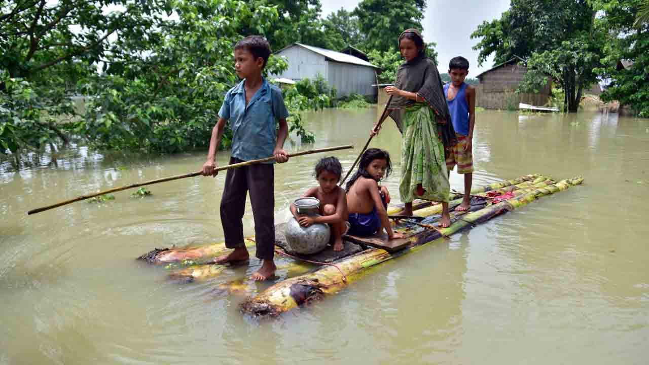 Assam Floods | వరదలకు అస్సాం అతలాకుతలం.. 92కు పెరిగిన మృతులు