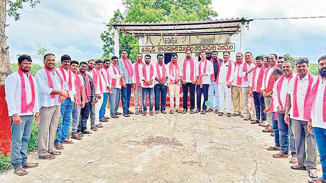 హరీశ్‌రావును విమర్శించే నైతిక హక్కు లేదు