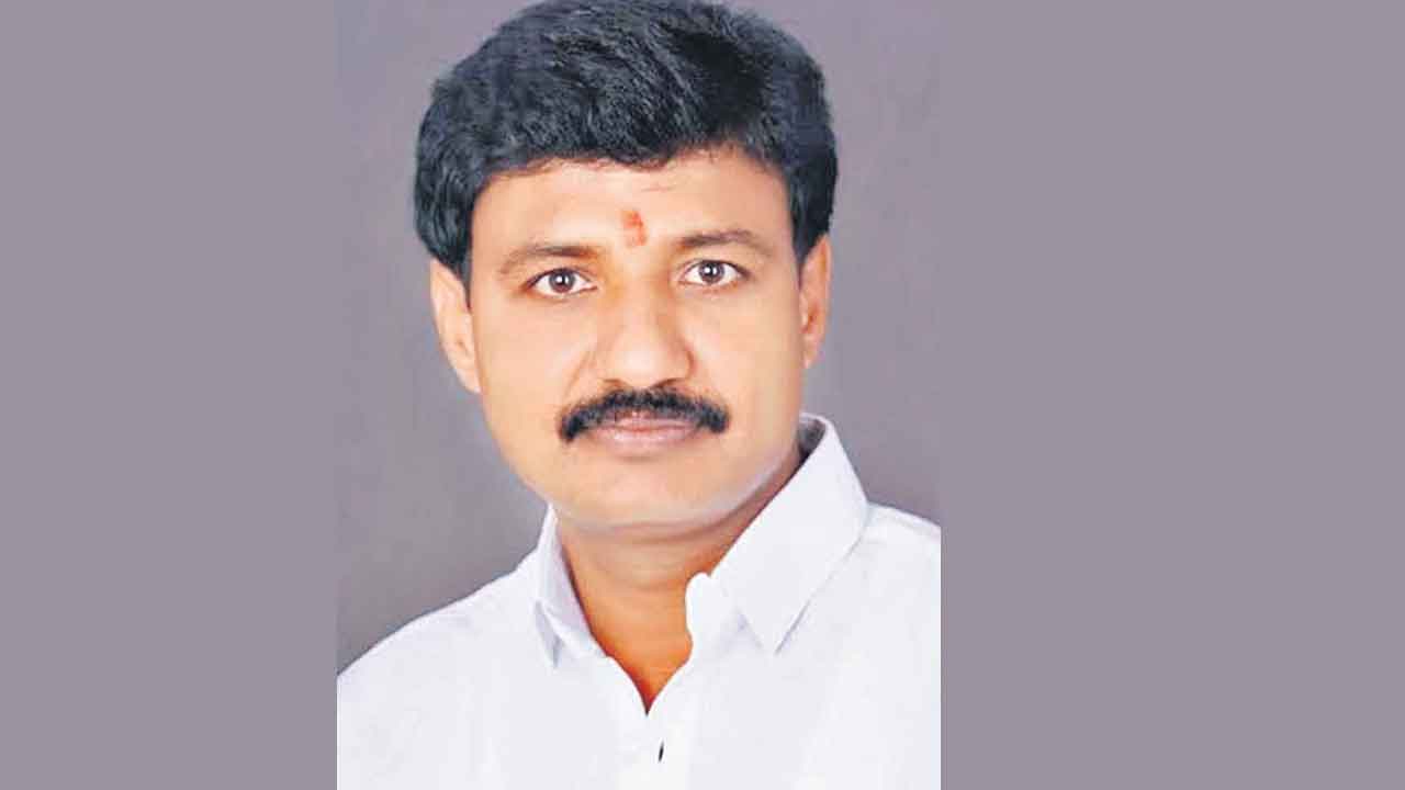 రాహుల్‌నూ నిలదీస్తం