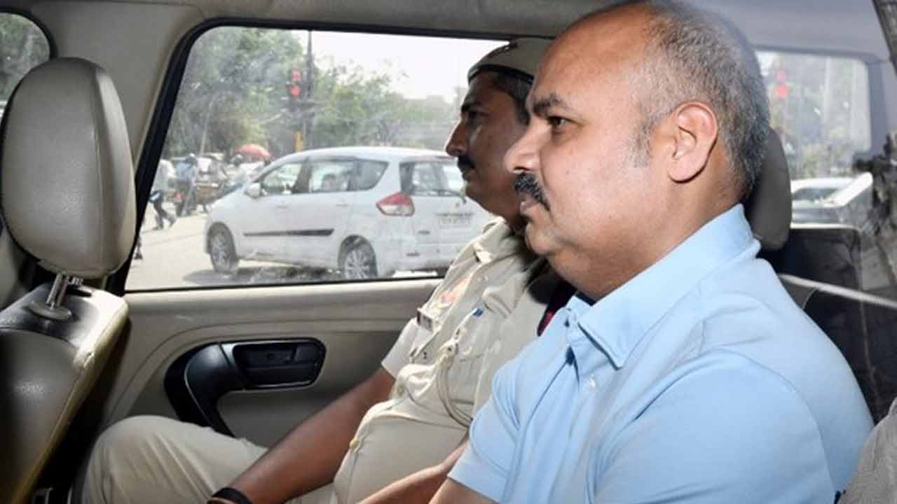 Swati Maliwal case | కేజ్రీవాల్‌ పీఏ బిభవ్‌ కుమార్‌ జ్యుడీషియల్‌ కస్టడీ పొడిగింపు