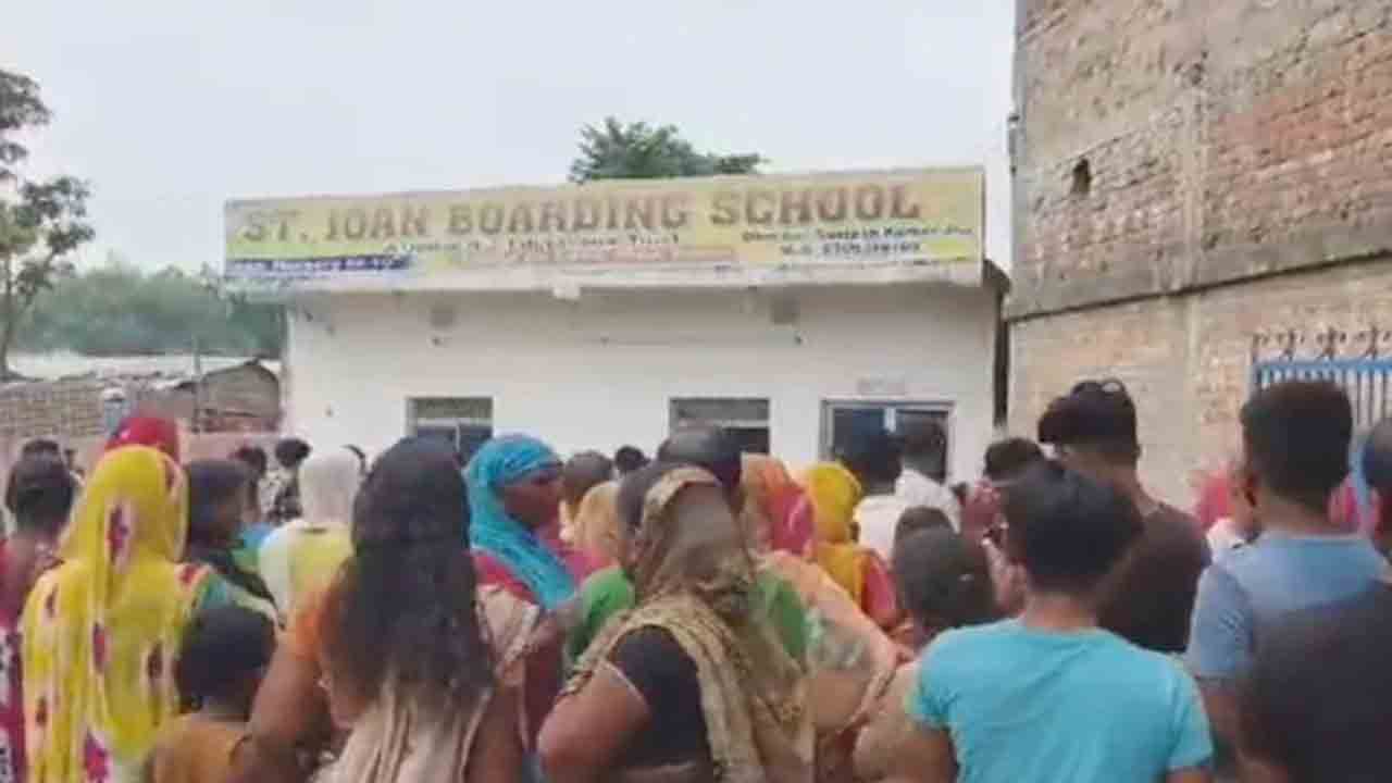 Boy Shoots Student
