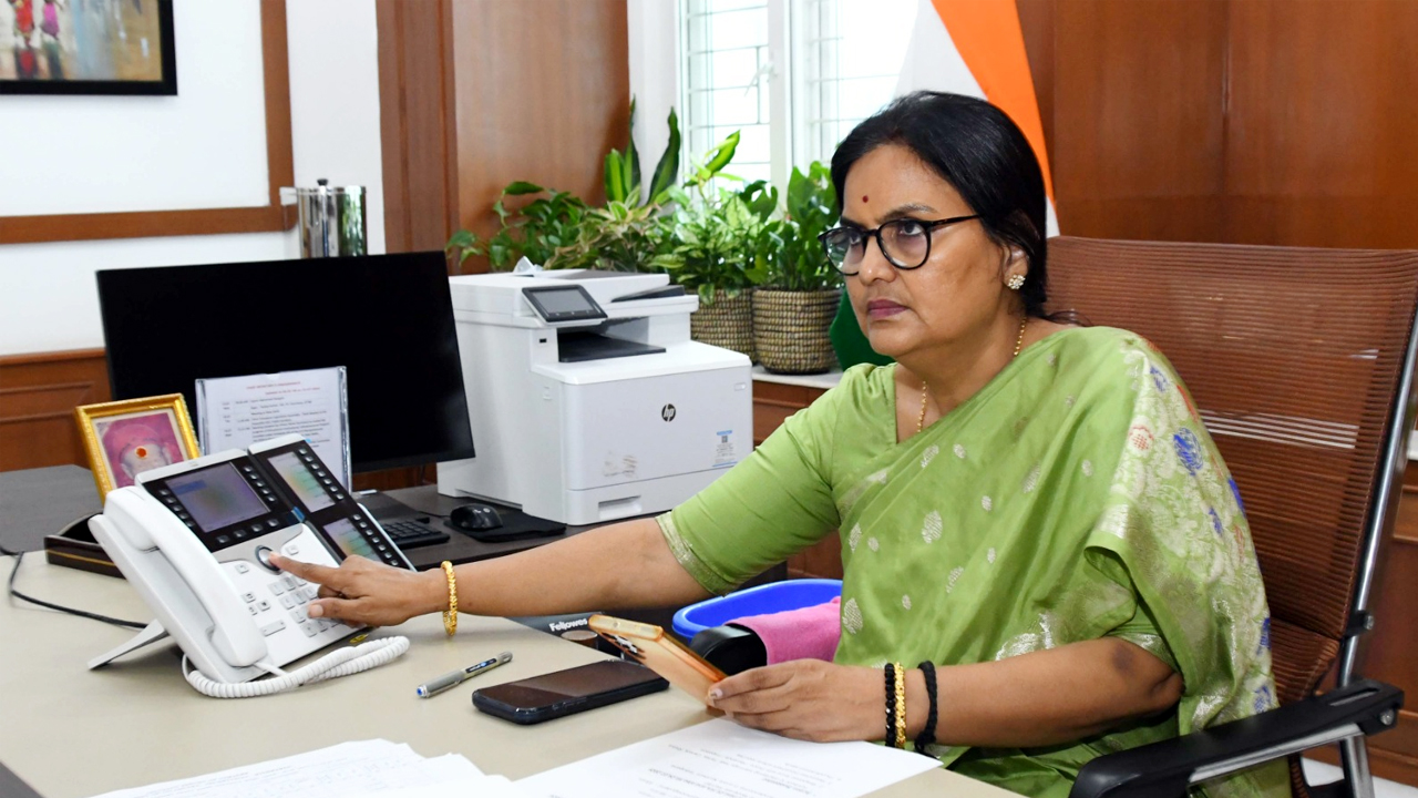 Heavy Rains | వర్షాలతో ఆస్తి, ప్రాణనష్టం కలుగకుండా చర్యలు చేపట్టాలి.. కలెక్టర్లకు సీఎస్‌ ఆదేశం