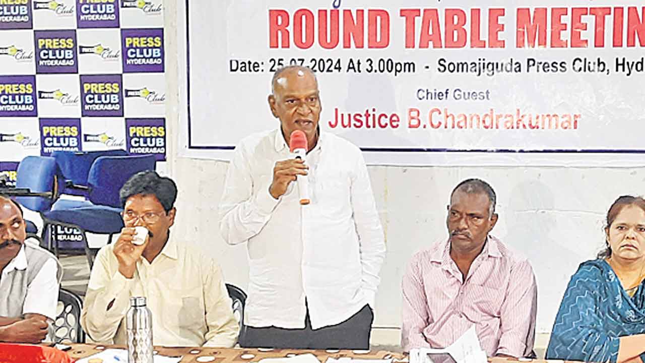 నిధులు తెస్తరా? రాజీనామా చేస్తరా?