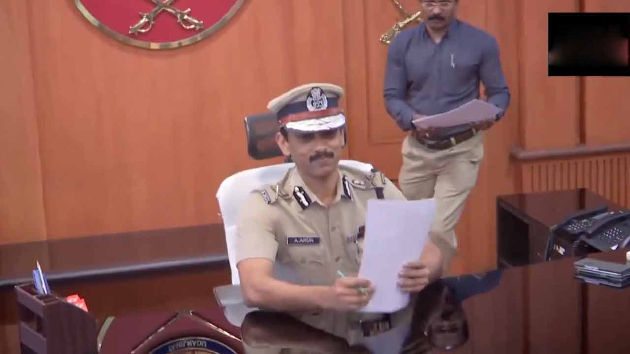 Chennai CP | చెన్నై పోలీస్‌ కమిషనర్‌గా బాధ్యతలు స్వీకరించిన ఐపీఎస్‌ అధికారి అరుణ్‌.. Video