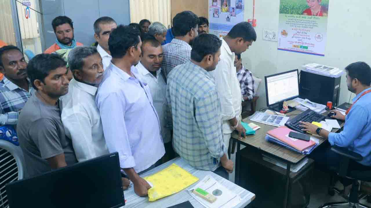 Crop Loans | రేపు రెండో విడుత రుణమాఫీ ప్రారంభం.. ఈ సారైనా అర్హులందరికీ మాఫీ అయ్యేనా..?