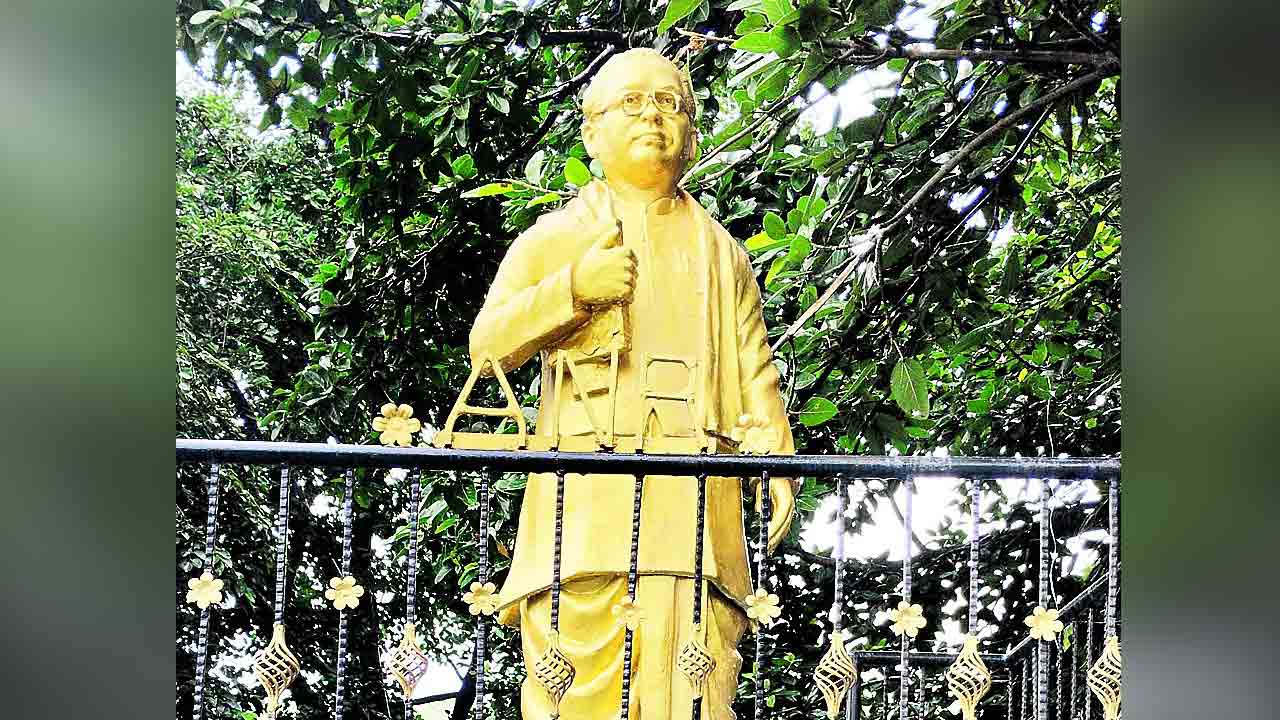 పీడిత ప్రజల గొంతుక దాశరధి