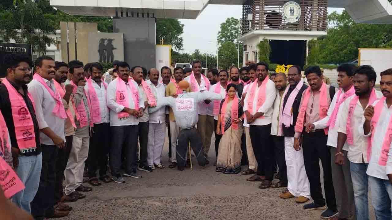 తగ్గాల్సిందే..