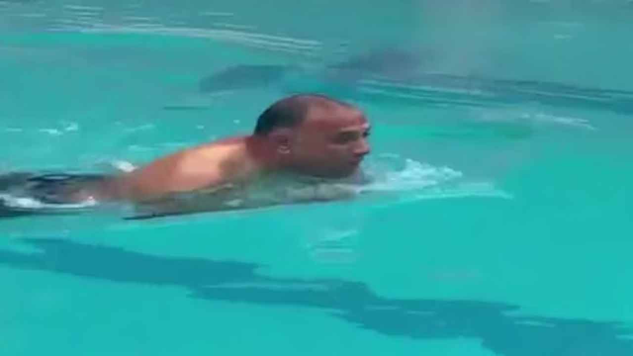 Dinesh Gundu Rao | జబ్బులు ప్రబలుతుంటే ‘ఈత’ కొడతారా?.. కర్ణాటక ఆరోగ్య మంత్రిపై విమర్శలు