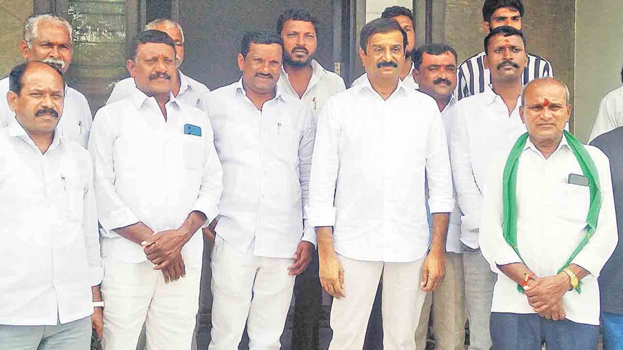 కాంగ్రెస్‌కు పాలన చేతకాదు