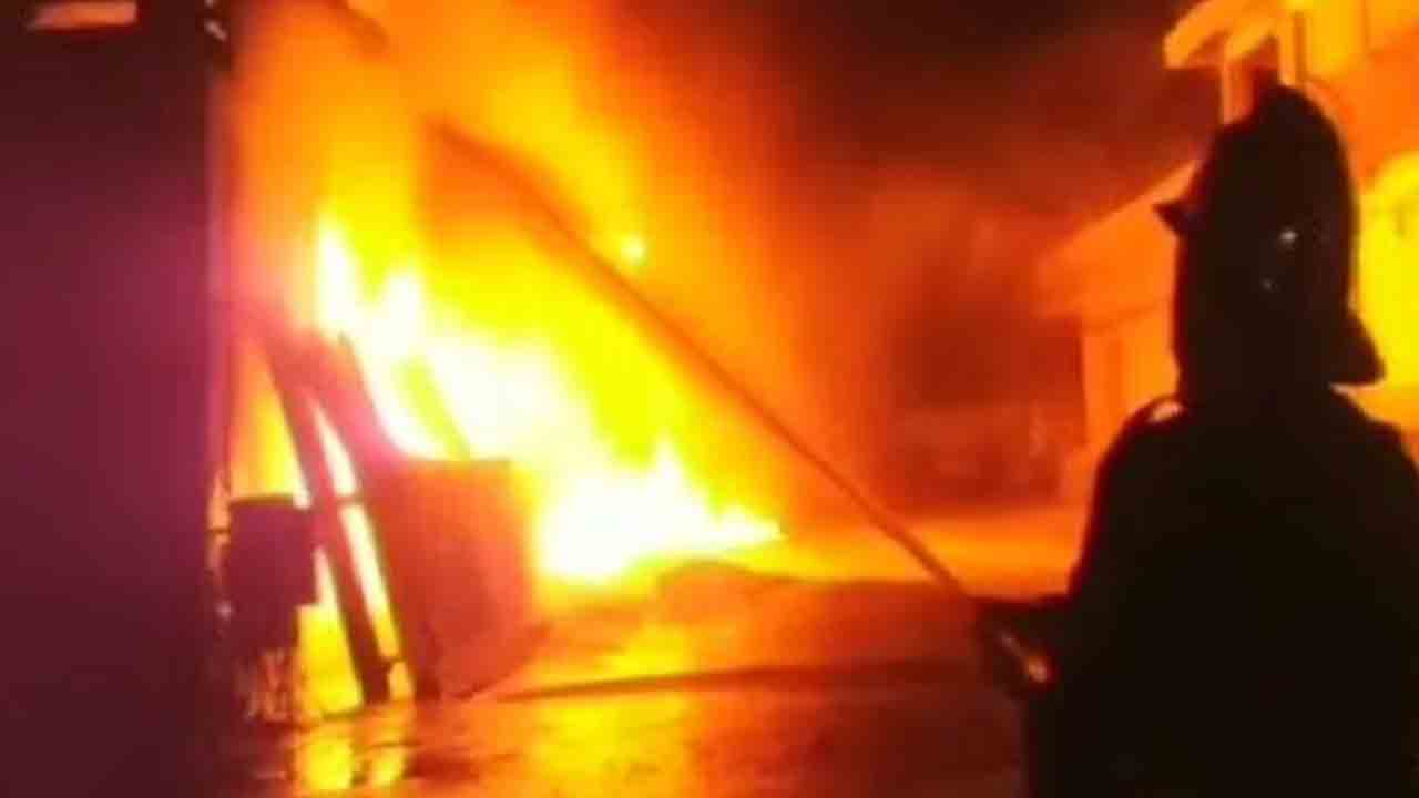 Fire accident | ఆస్పత్రిలో మంటలు.. తృటిలో తప్పిన పెను ప్రమాదం