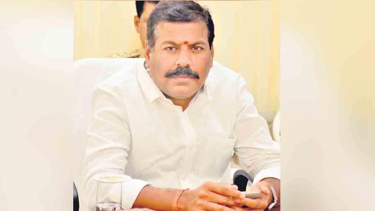 రైతులందరికీ వర్తింపజేయాలి : బీరం