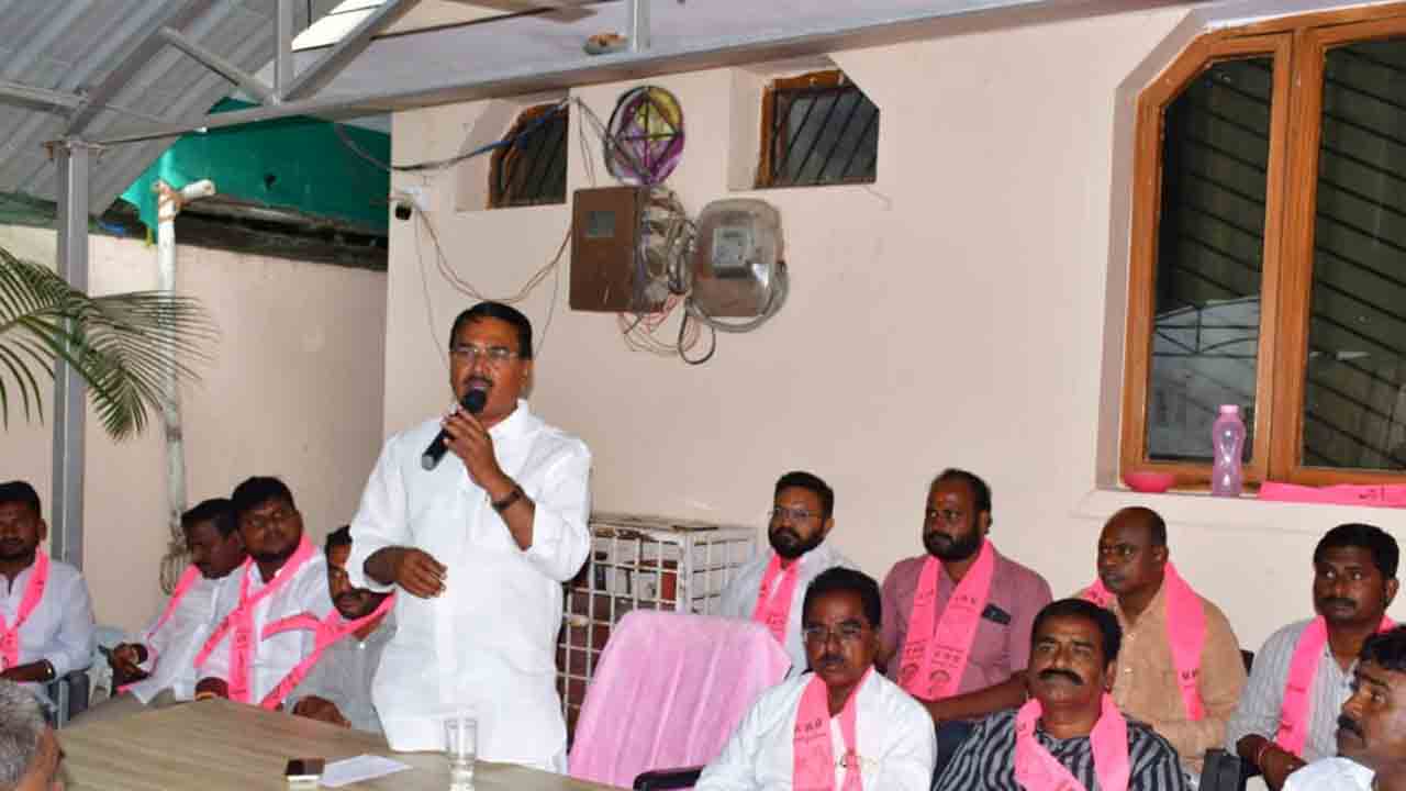 యువతకు అధిక ప్రాధాన్యం