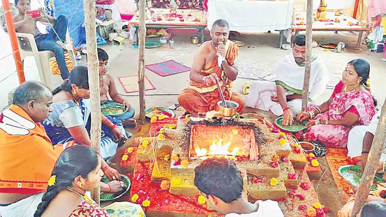 గురుపౌర్ణమి వేడుకలు ప్రారంభం