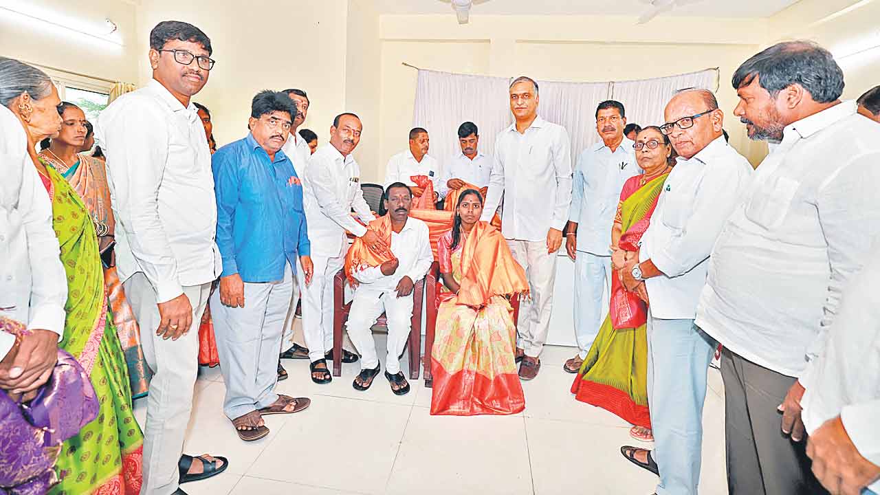 కాంగ్రెస్‌ కక్షపూరిత రాజకీయాలు