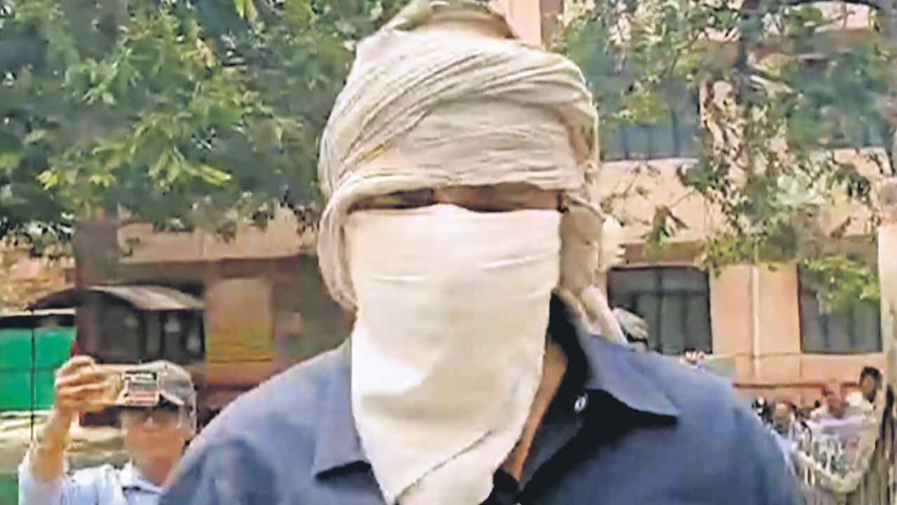 Hathras Stampede | హాథ్రస్‌ ఘటనలో ప్రధాన నిందితుడి అరెస్టు.. భోలే బాబాపై తొలి కేసు