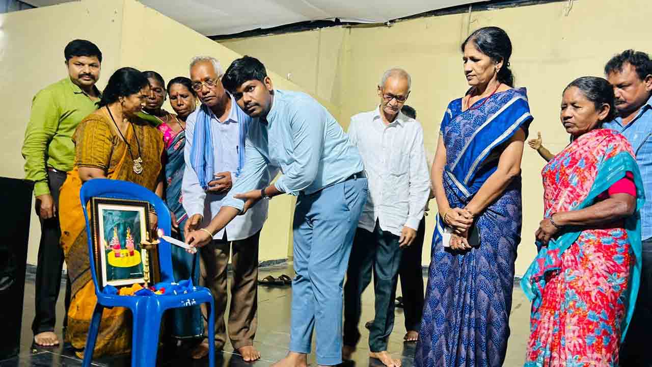 కోయ భాష అంతరించిపోకుండా కాపాడుకోవాలి