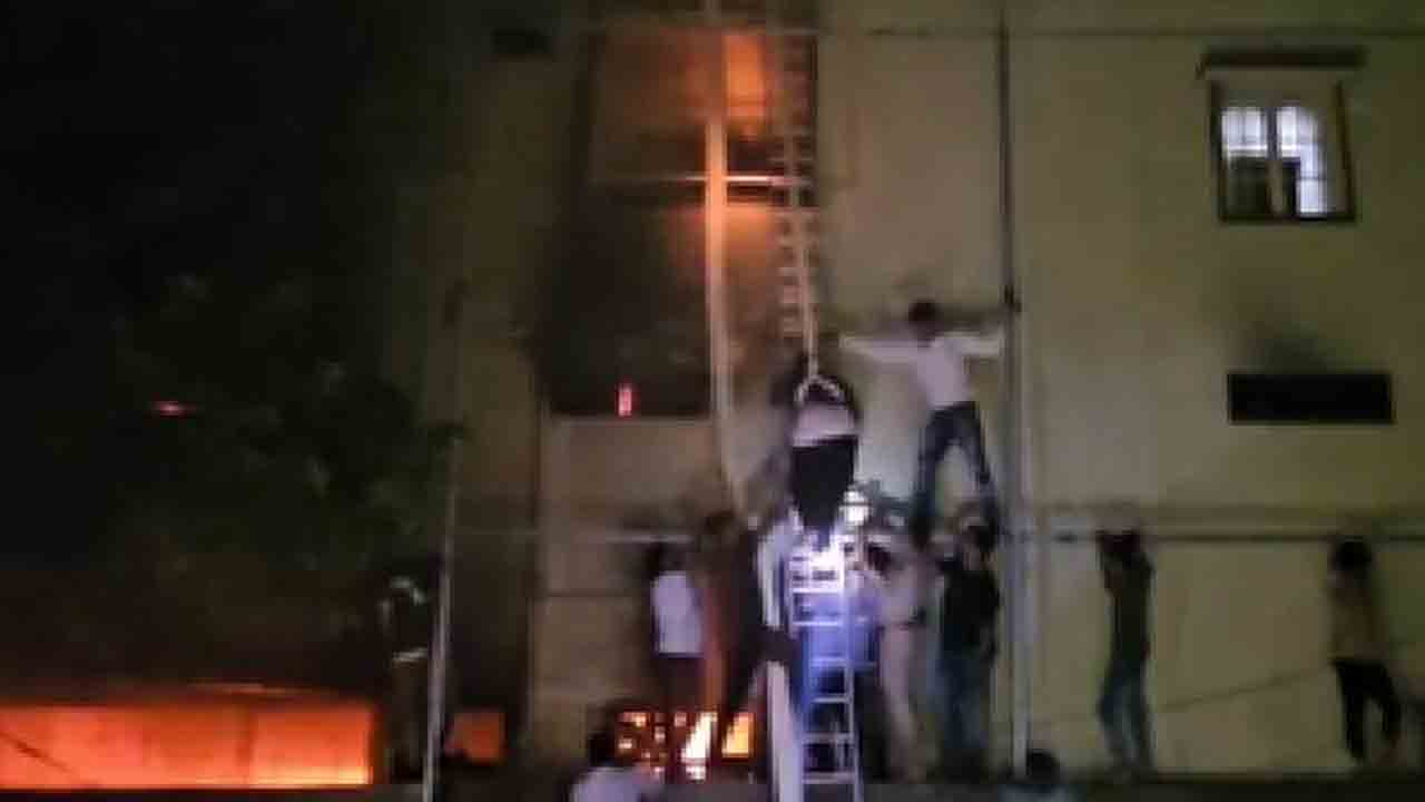 Jiyaguda | జియాగూడ అగ్ని ప్రమాదంలో తండ్రీ కూతుర్లు మృతి