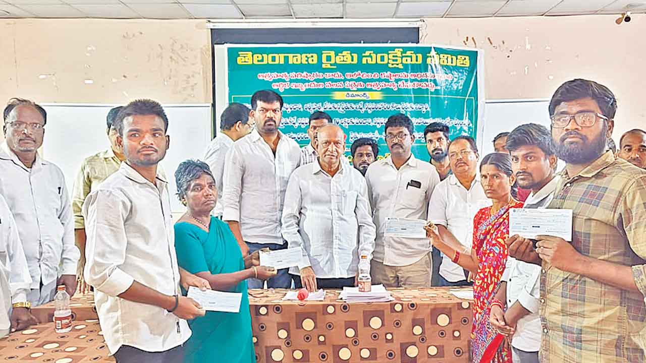 కౌలు రైతులపై ప్రభుత్వానికి పట్టింపేది?